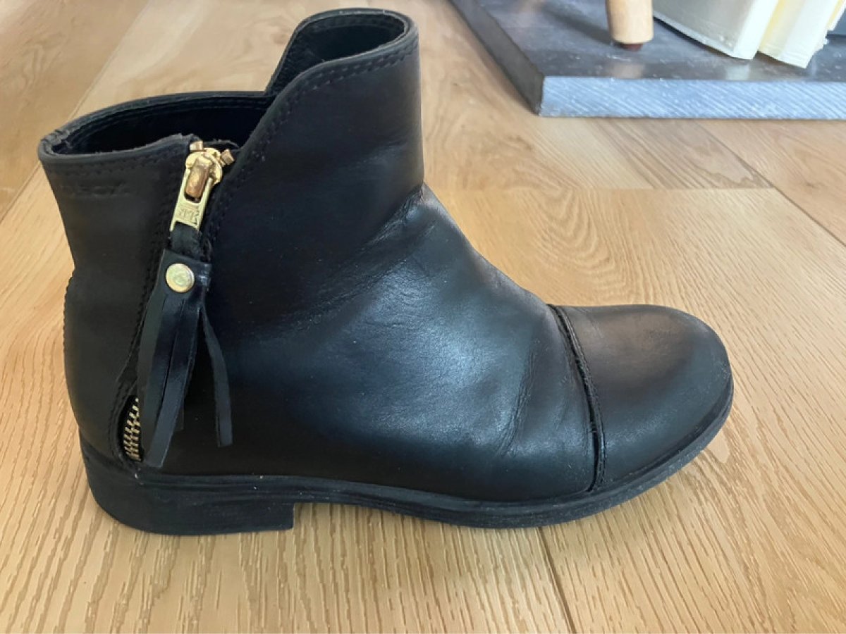 Illustration de Bottines geox 33