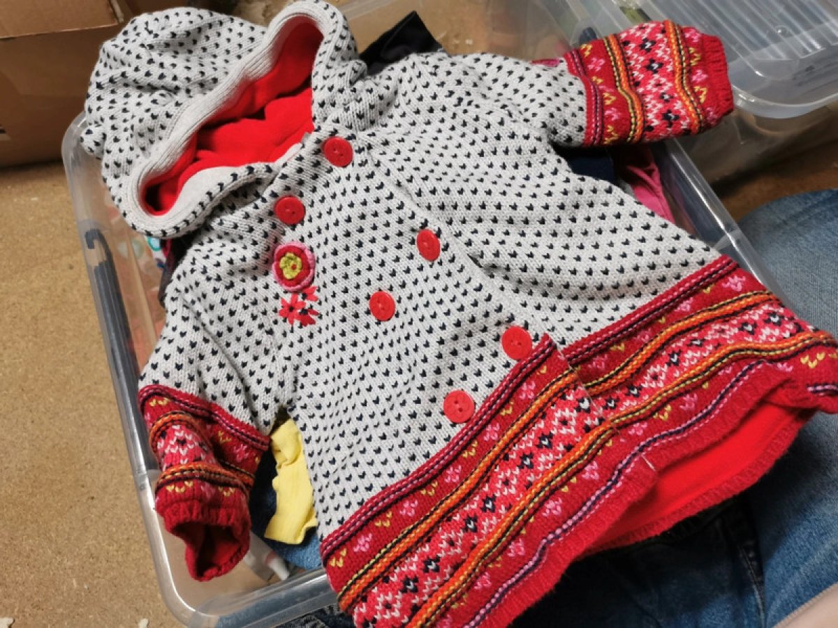 Illustration de Manteau chaud 59cm