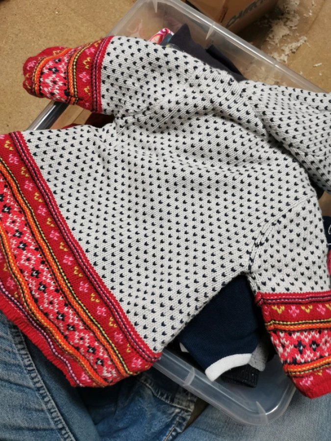 Illustration de Manteau chaud 59cm