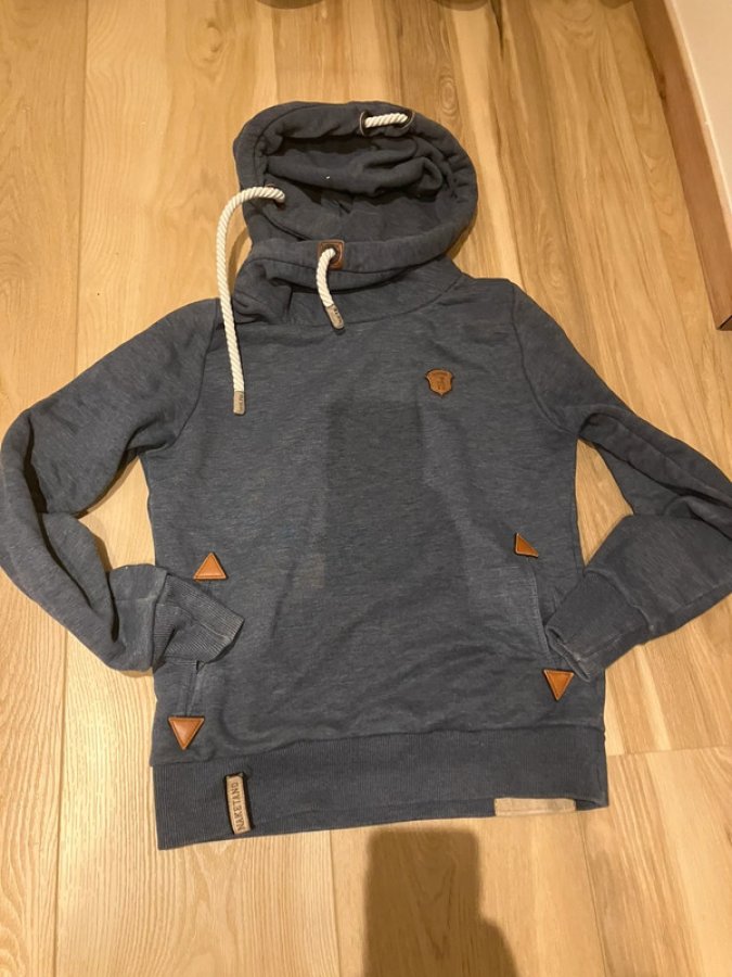 Illustration de Sweat Naketano