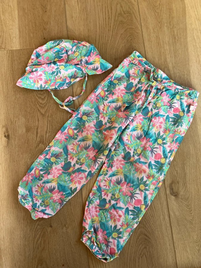 Illustration de Pantalon léger