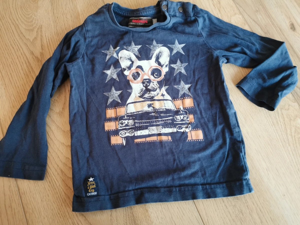 Illustration de T-shirt 86cm