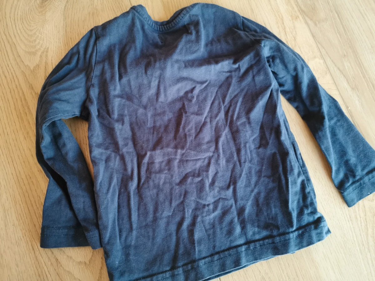 Illustration de T-shirt 86cm