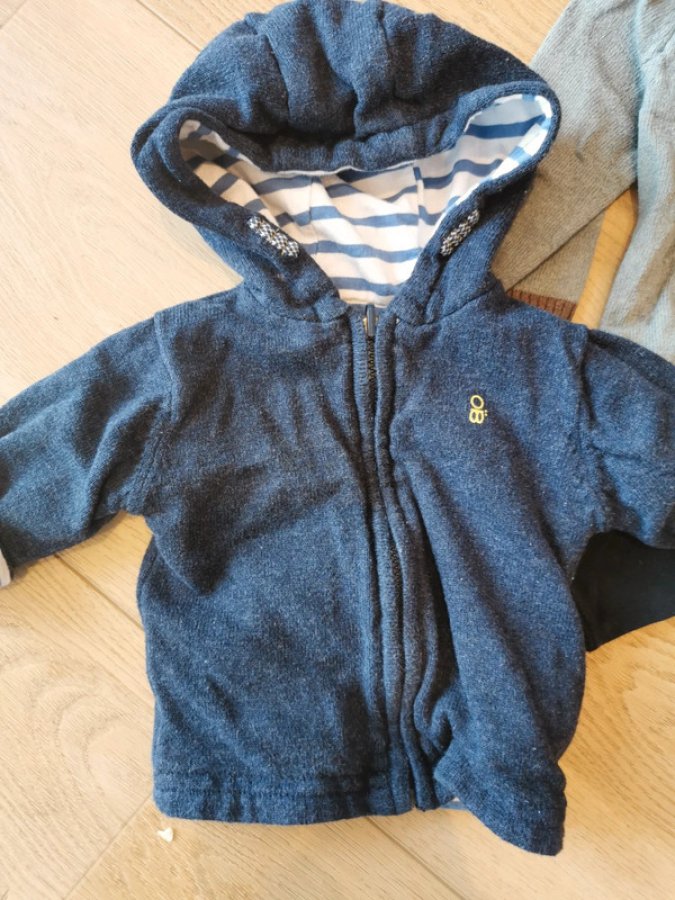 Illustration de Lot 62cm 