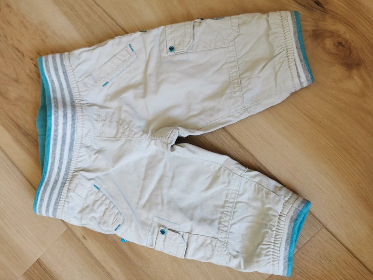 Illustration de 2 Pantalons 68cm