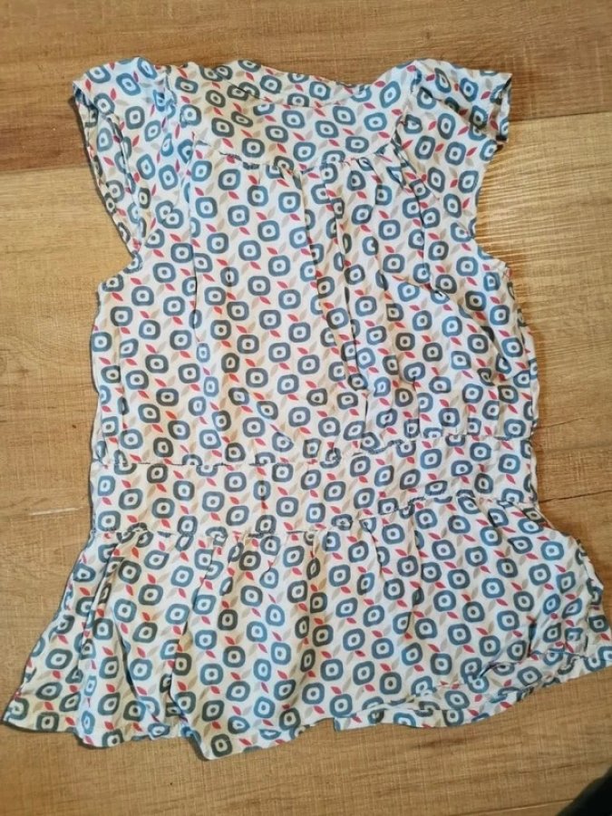 Illustration de Robe en soie 