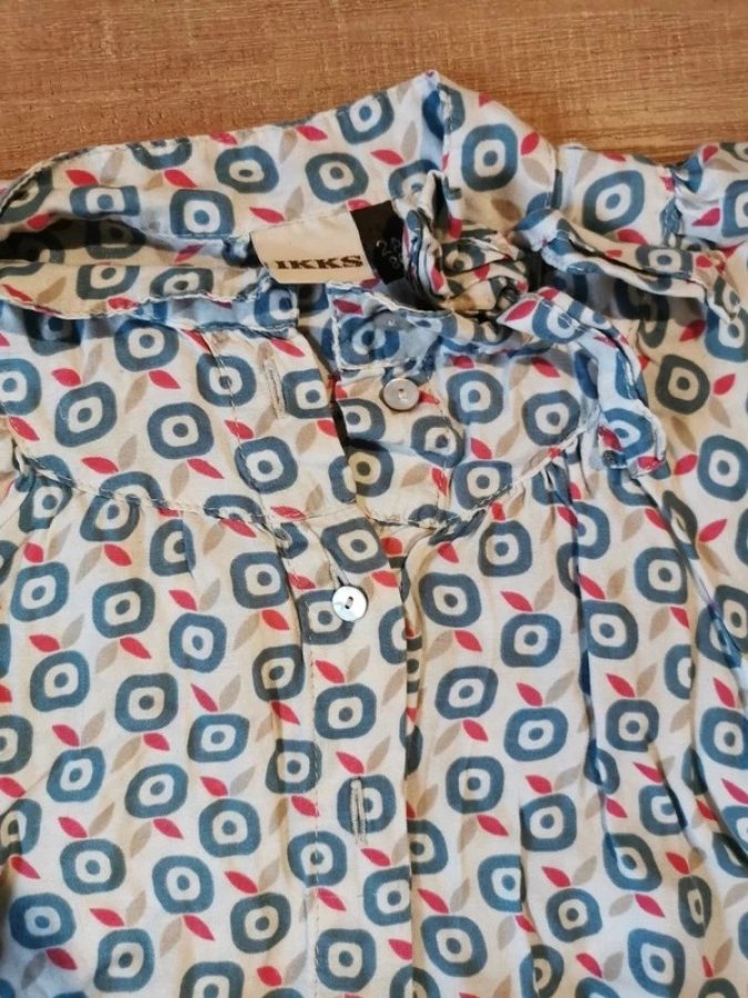Illustration de Robe en soie 