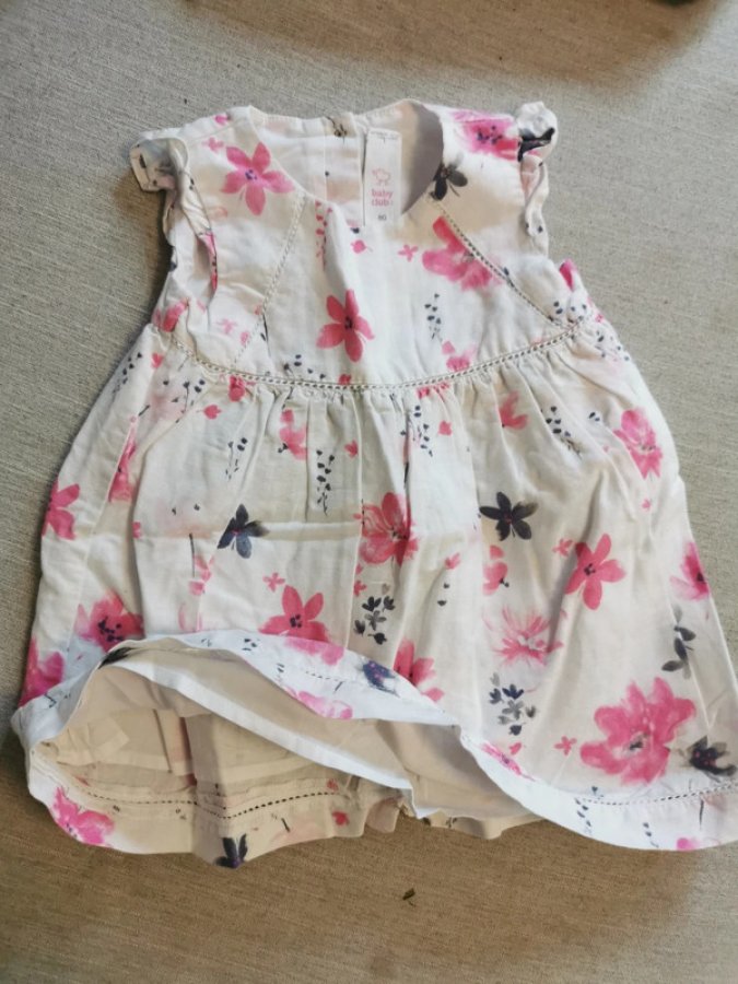 Illustration de Robe 80 cm en lin 