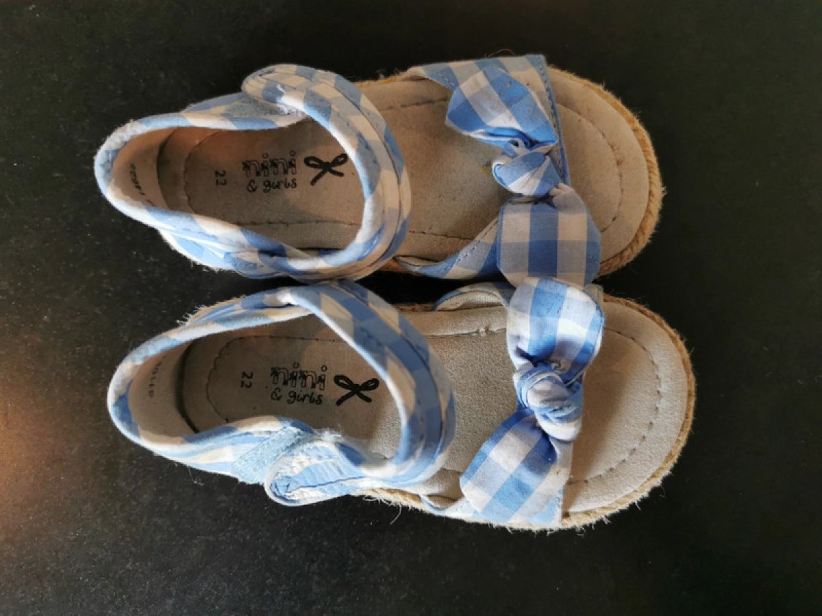 Illustration de Espadrilles vichy