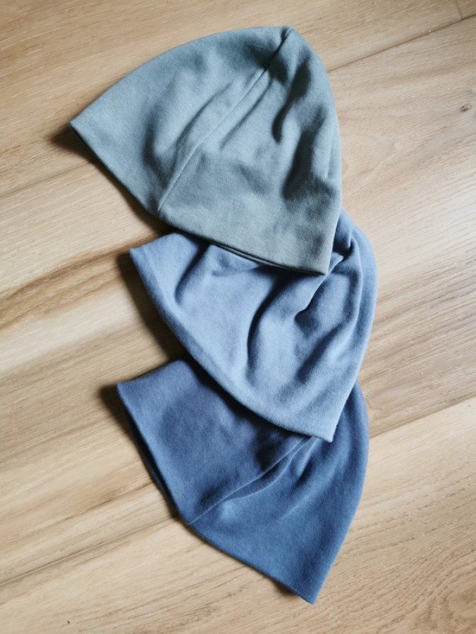 Illustration de Bonnets mi saison 3/6 mois