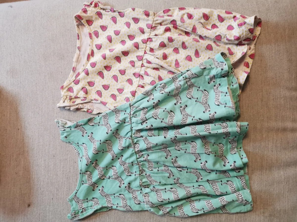Illustration de Lot de 2 robes 92 cm