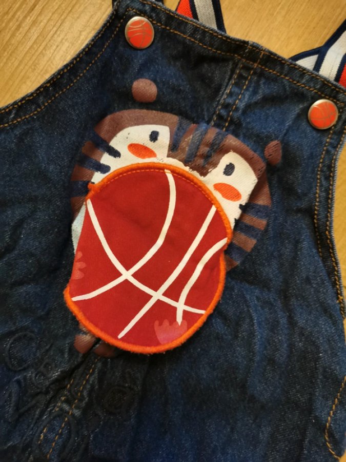 Illustration de Salopette basket 