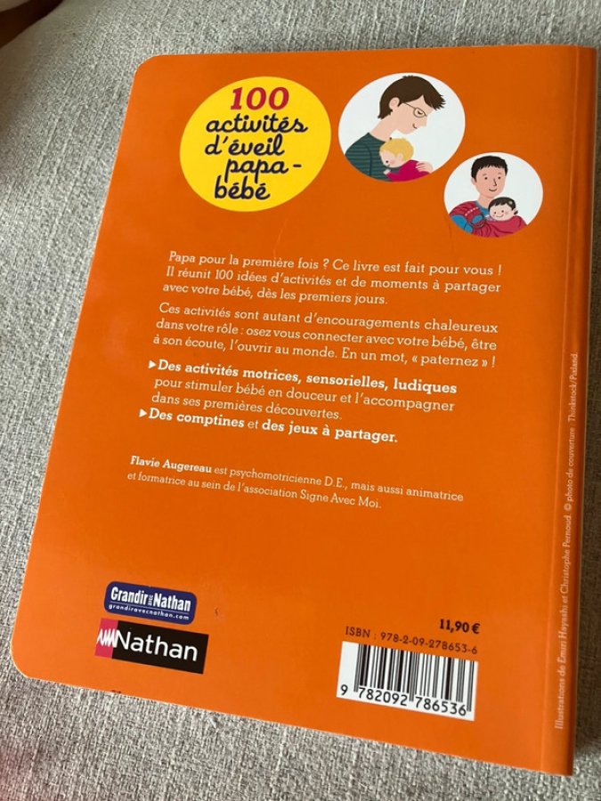 Illustration de 100 activités d’éveil papa bébé