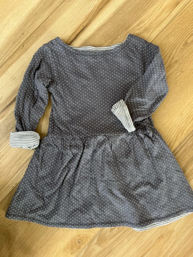 Illustration de Robe réversible