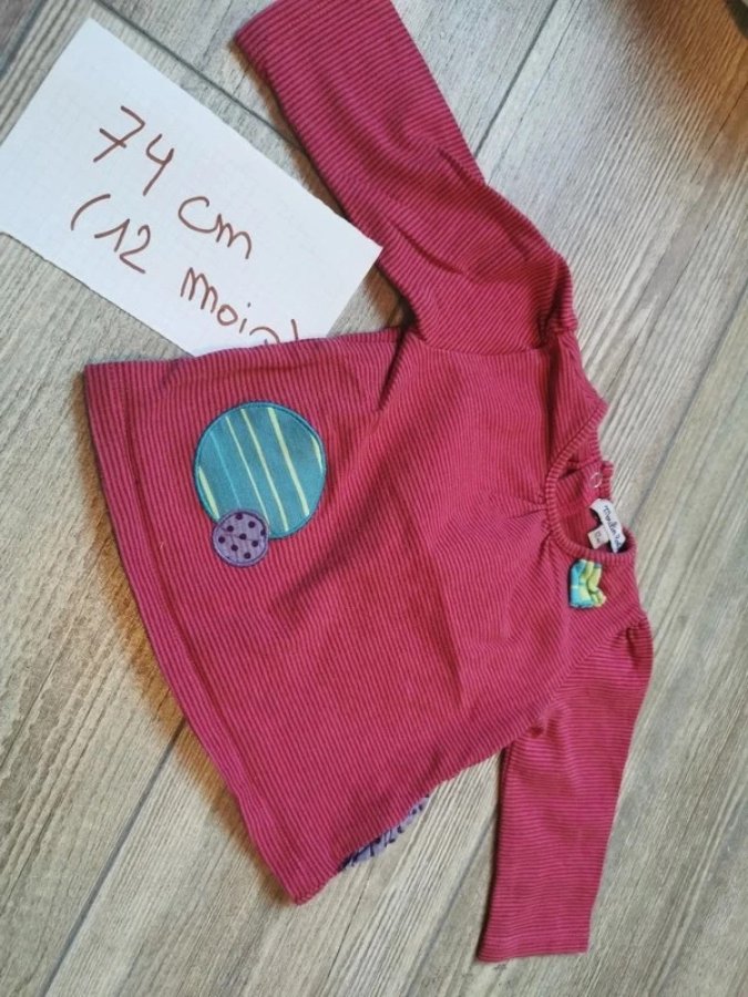 Illustration de T-shirt longue manches