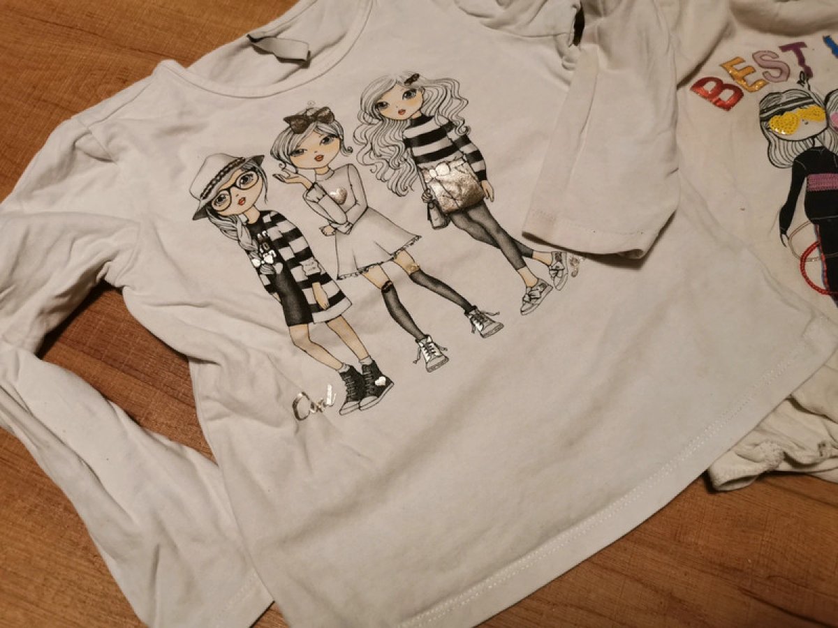 Illustration de T-shirt manches longues 110cm