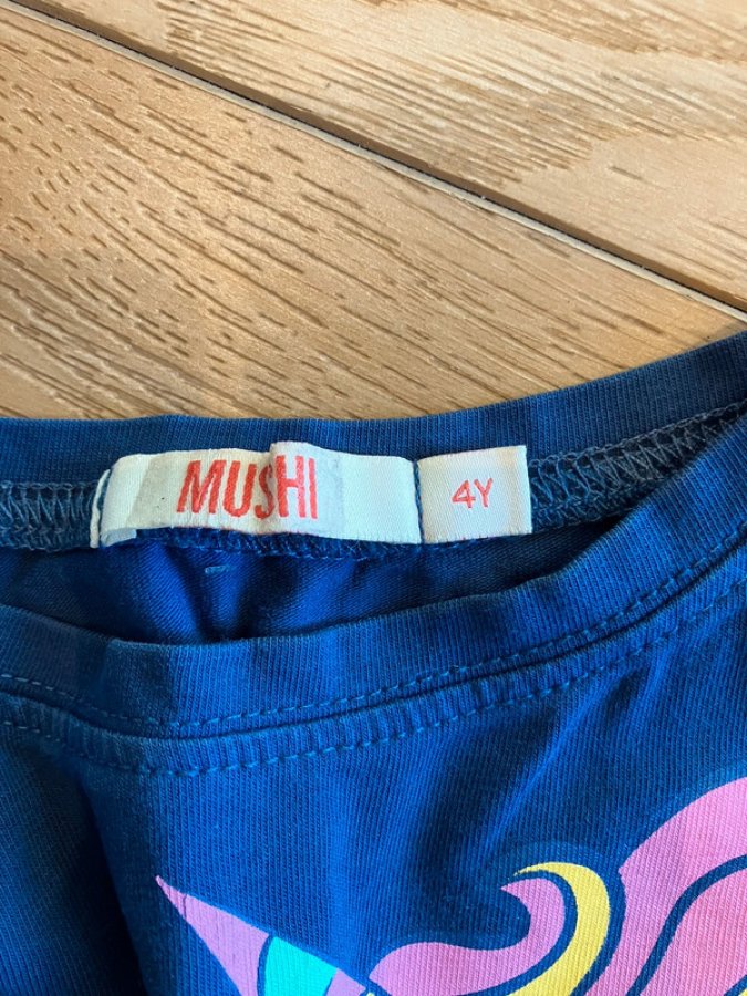 Illustration de Lot de 2 legging et 1 t-shirt