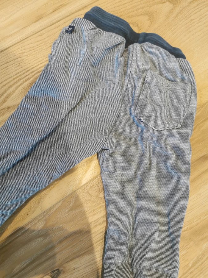 Illustration de Jogging 81cm