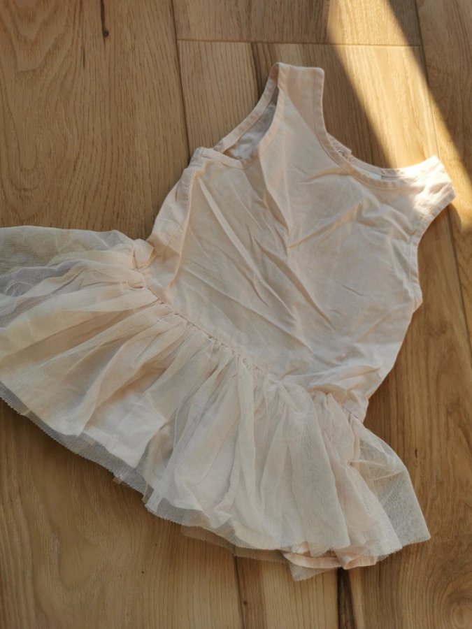 Illustration de Robe légère 6mois