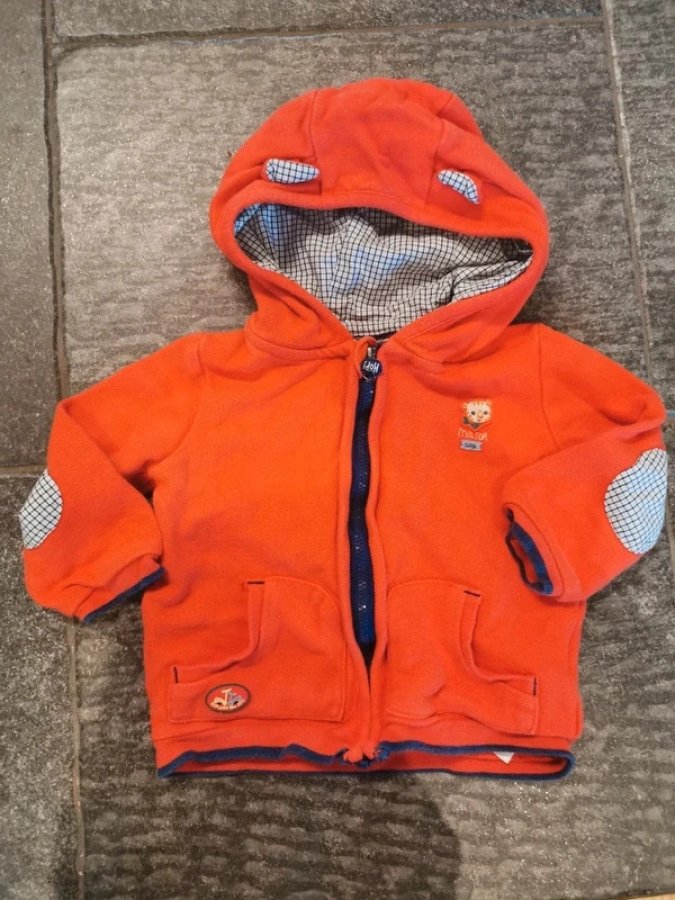 Illustration de Gilet 86cm