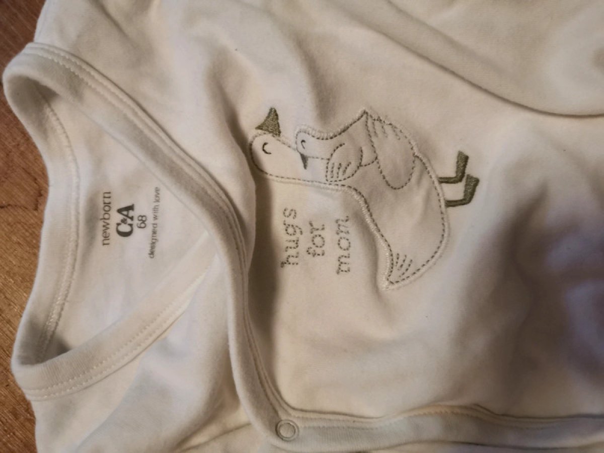 Illustration de Pyjama 68cm
