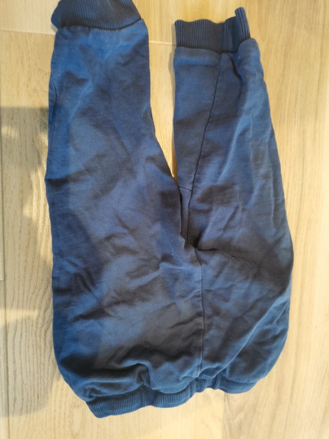 Illustration de Pantalon 18 mois