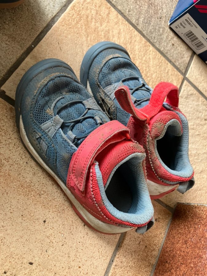 Illustration de Chaussures rando 27