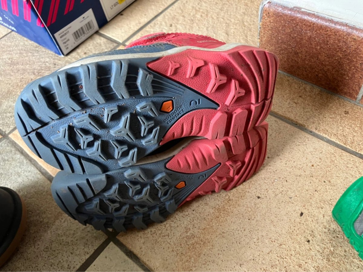 Illustration de Chaussures rando 27