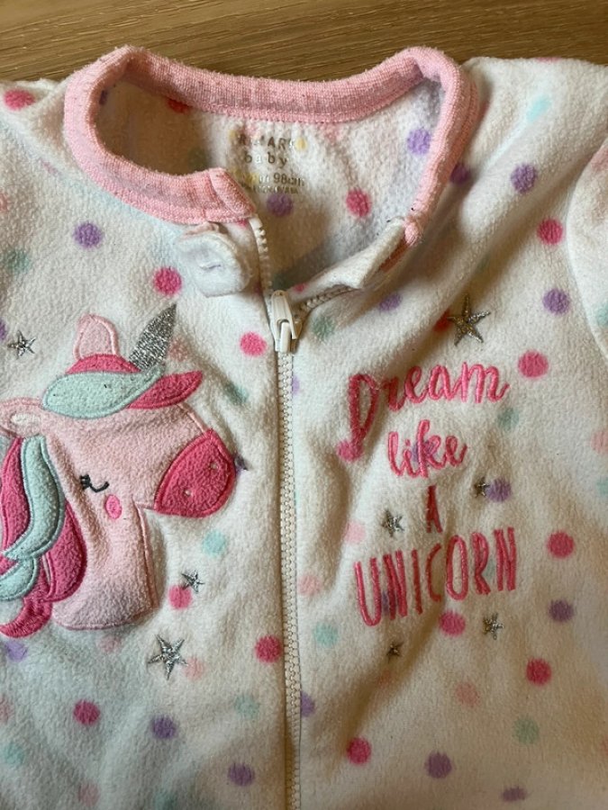 Illustration de Pyjama licorne