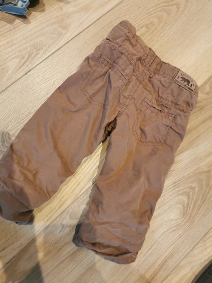 Illustration de Pantalon chaud 6 mois