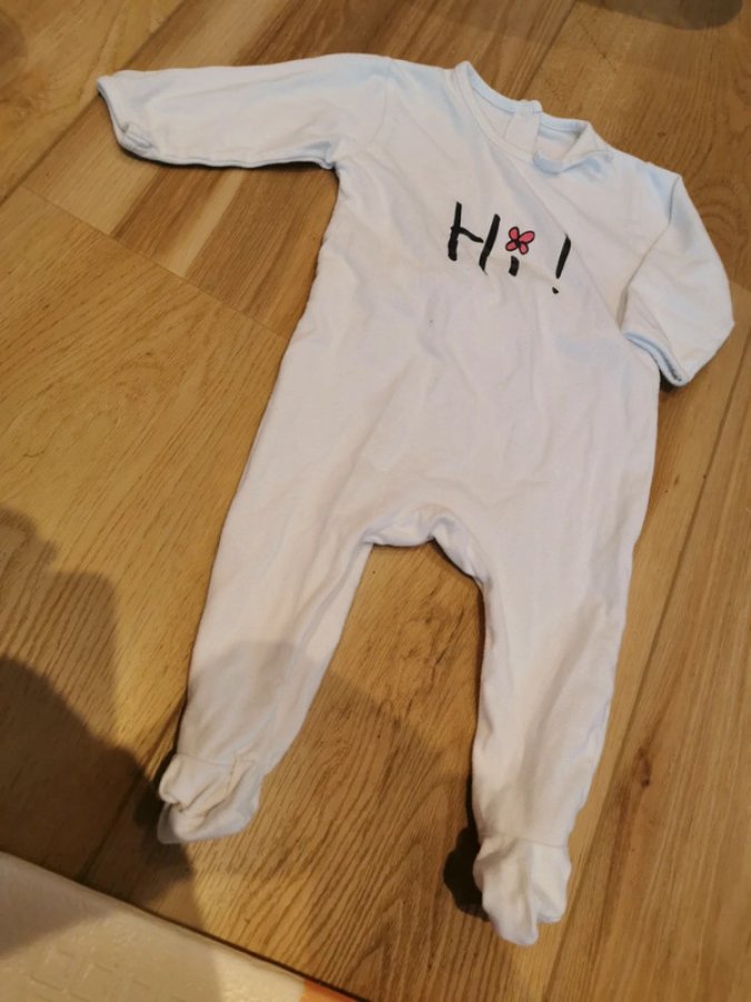 Illustration de Pyjama 68 cm