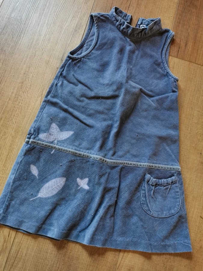 Illustration de Robe velours