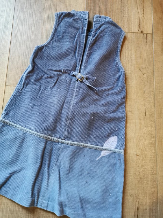 Illustration de Robe velours