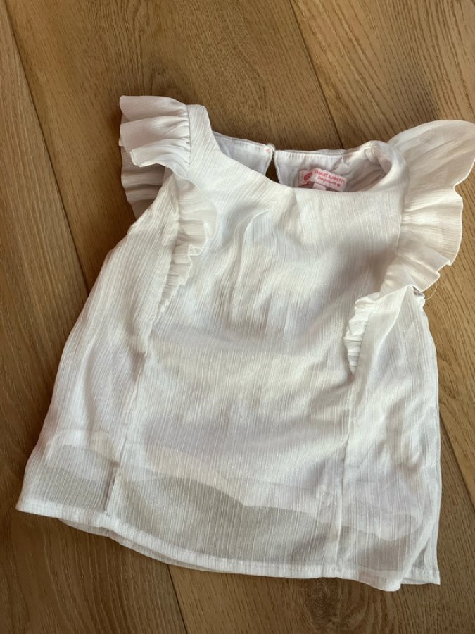 Illustration de Blouse 92 cm