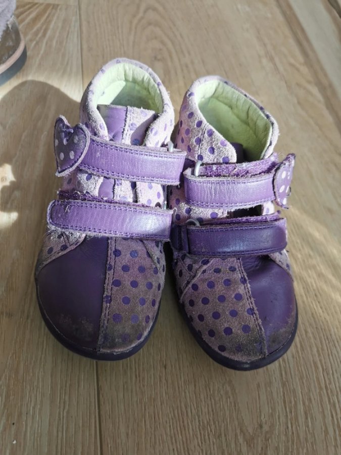 Illustration de Chaussures bottines 