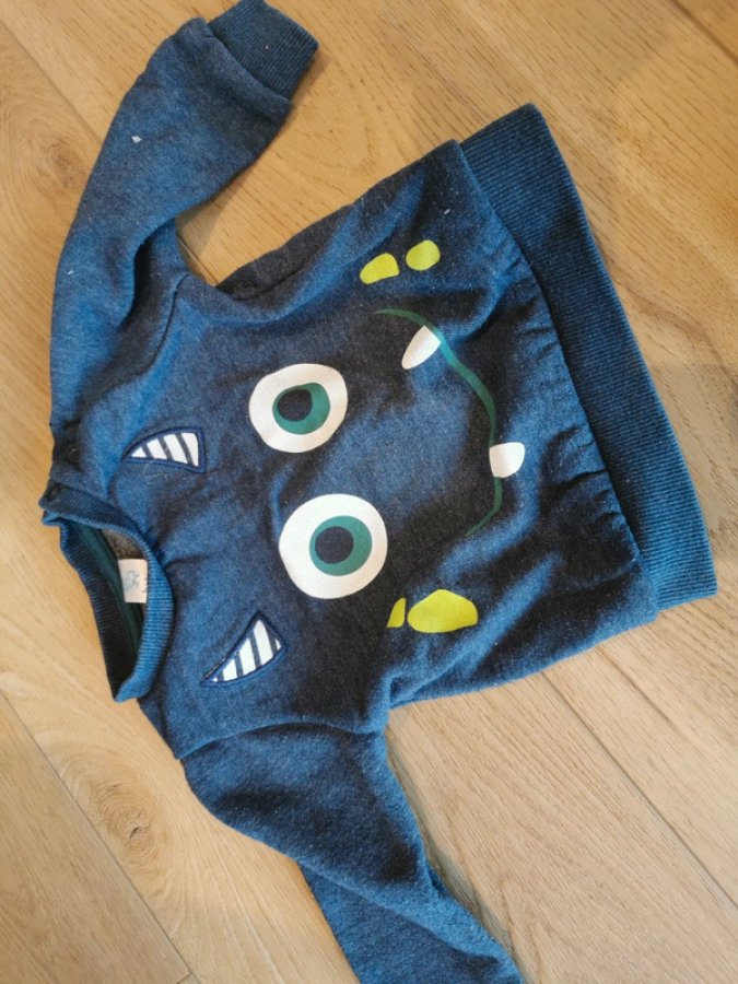 Illustration de Pull dino 74cm