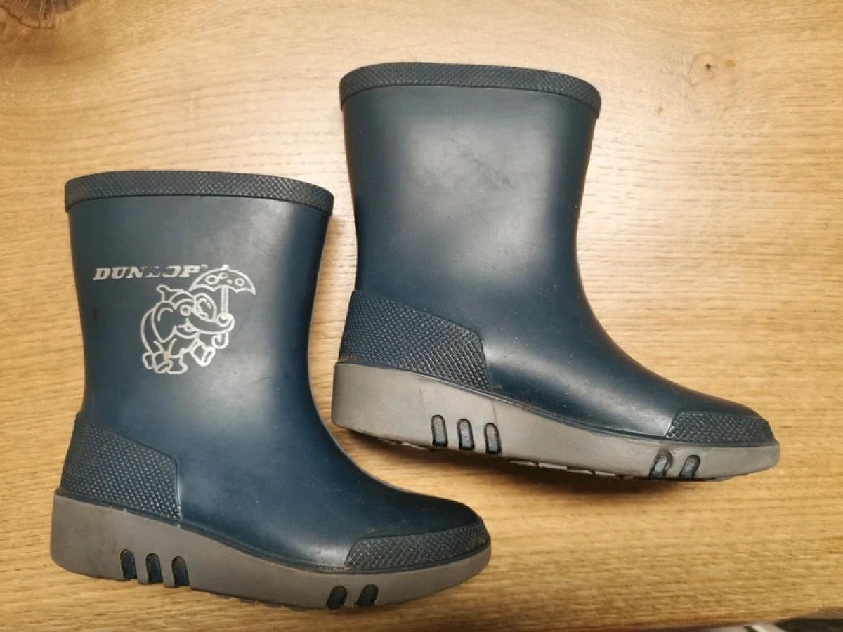 Illustration de Bottes de pluie 