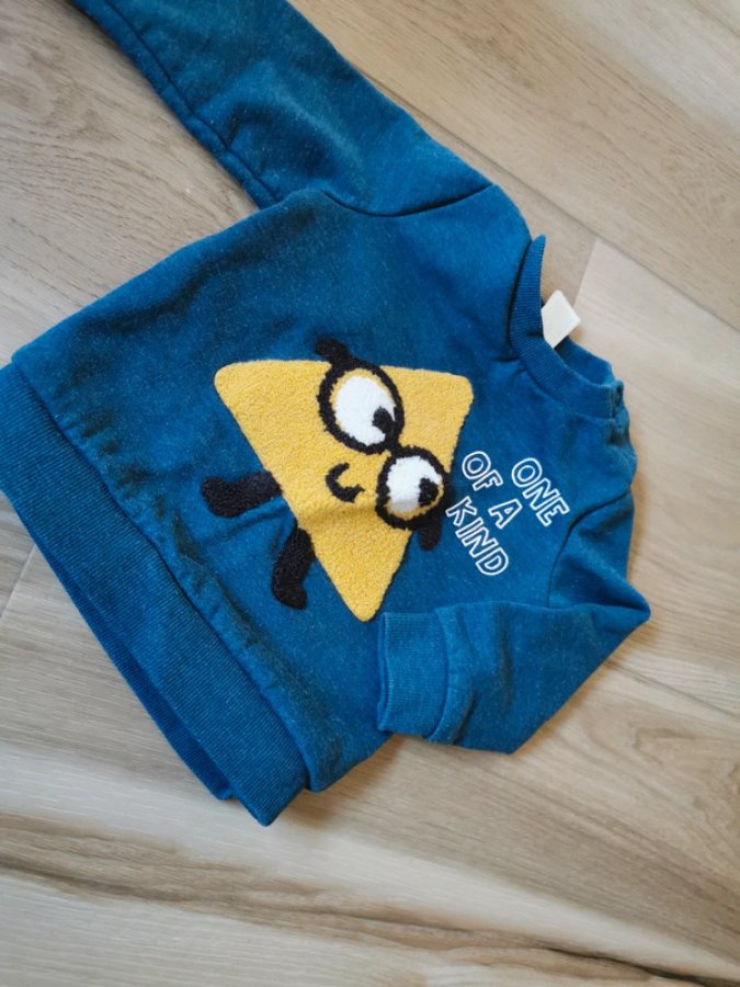 Illustration de Pull 74 cm