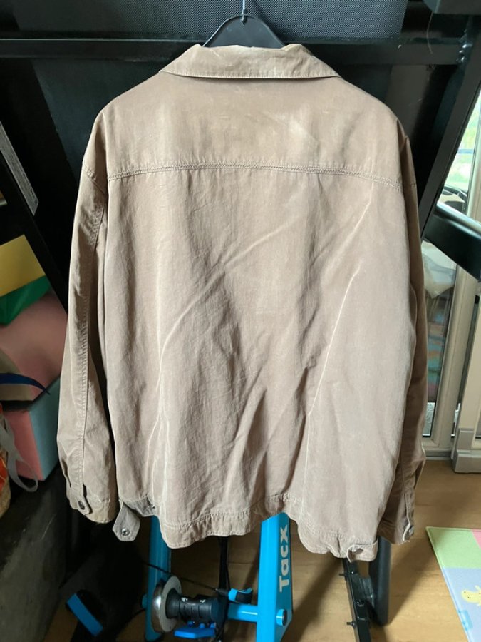 Illustration de Veste mi saison