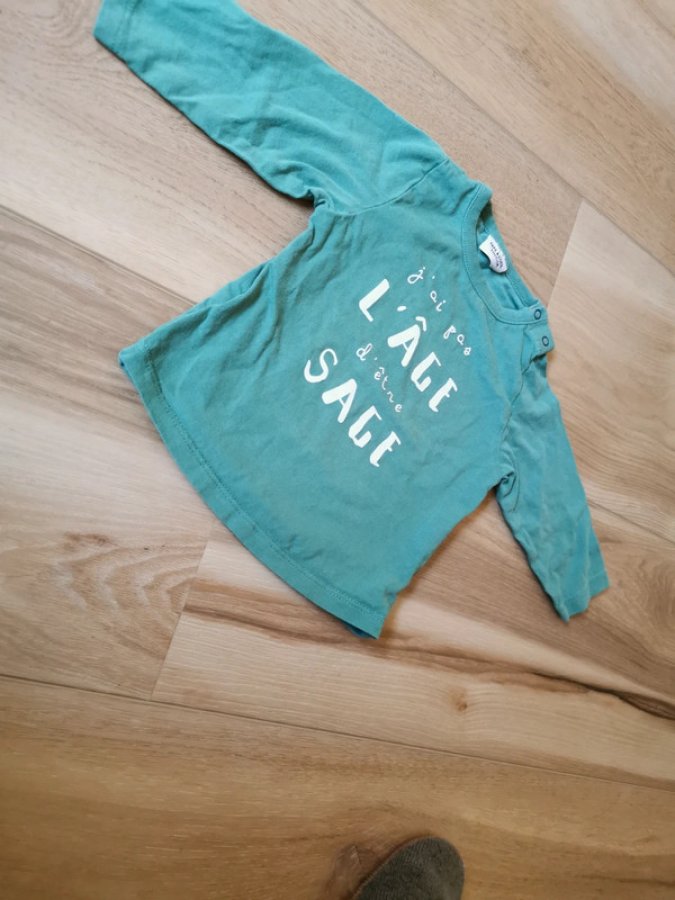Illustration de T-shirt 71 cm