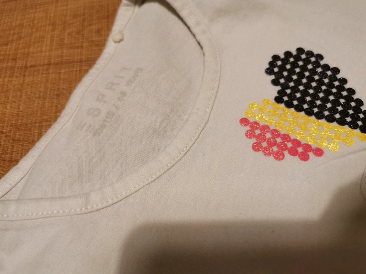 Illustration de T-shirt 4-5ans 