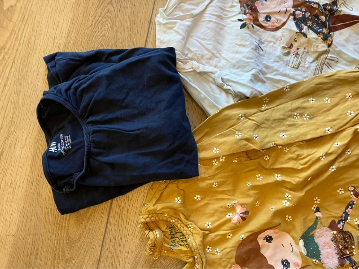 Illustration de Lot vêtements 5 ans