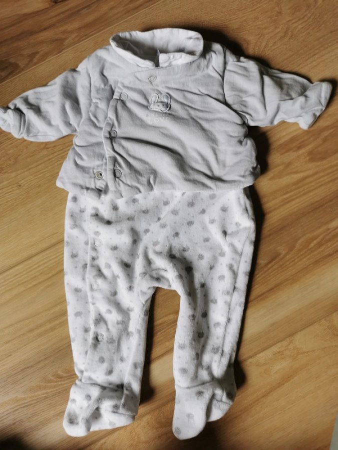 Illustration de Pyjama bien chaud 1-3 mois