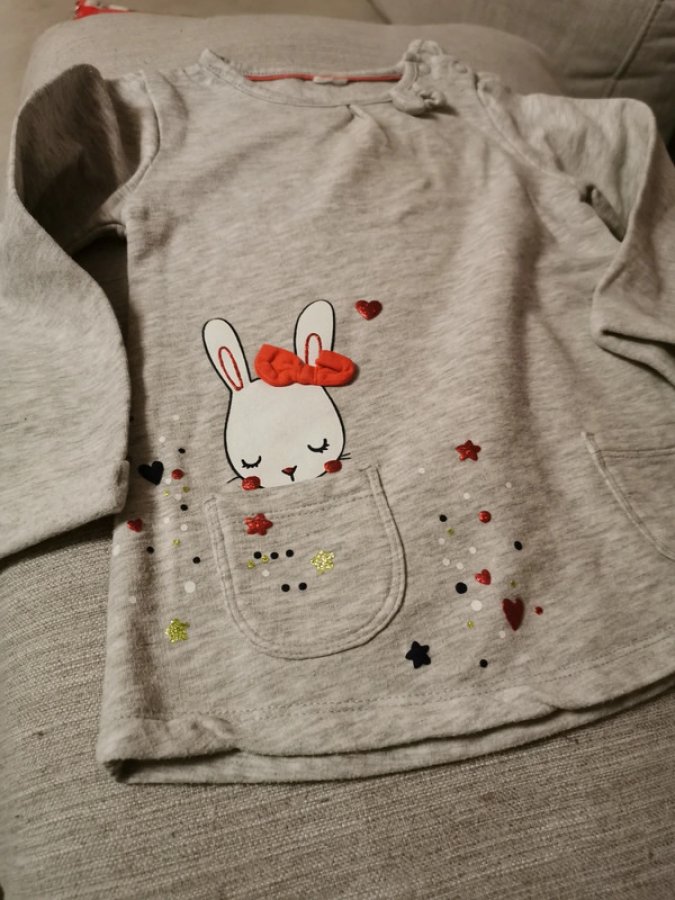 Illustration de Robe pull