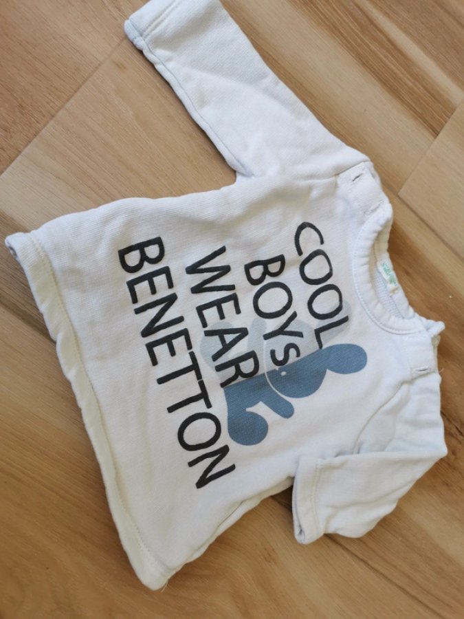 Illustration de Benetton pull 1 mois