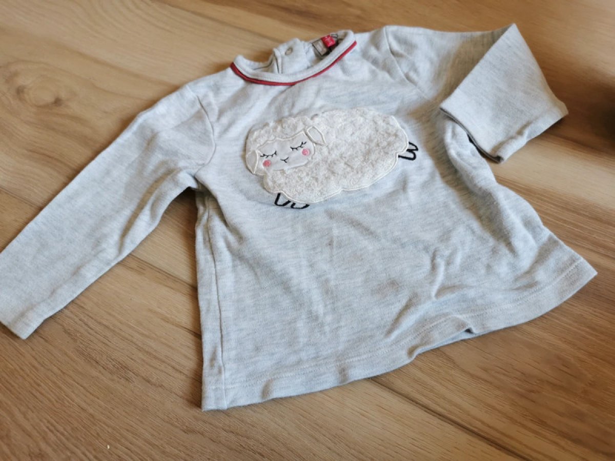 Illustration de T-shirt 6 mois