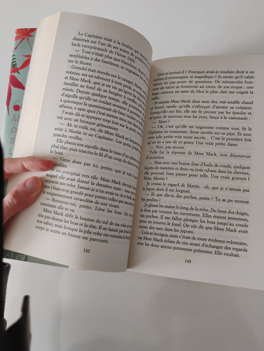 Illustration de La prisonnière du temps - Kate Morton 