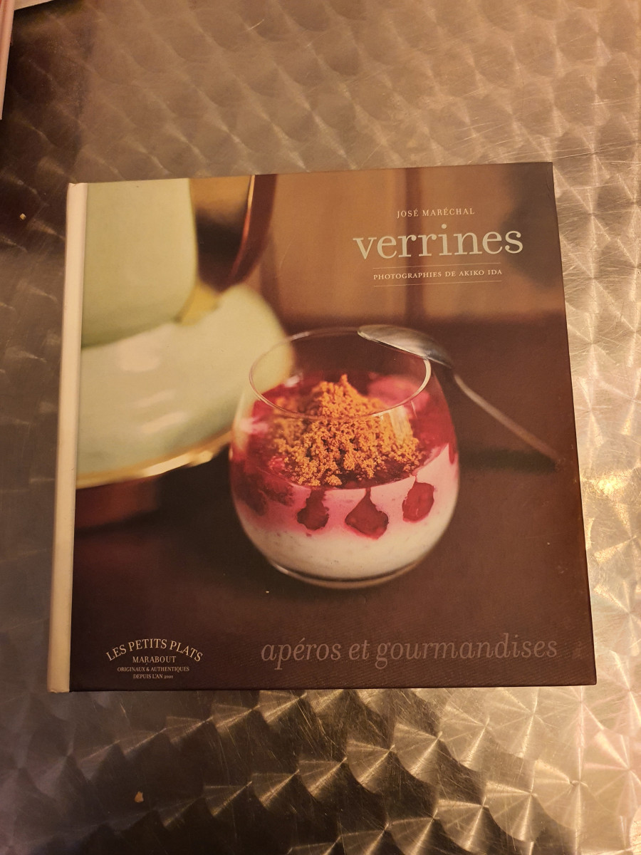 Illustration de Livre de cuisine,2 Mercis par livre