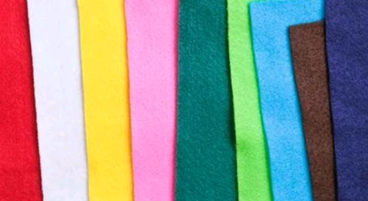 Illustration de Chutes de tissus / feutrines